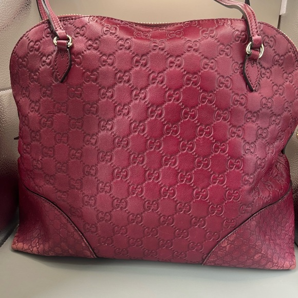 Stunning Y2K Authentic Gucci Bree Dome Tote in Ruby Red - Picture 4 of 16